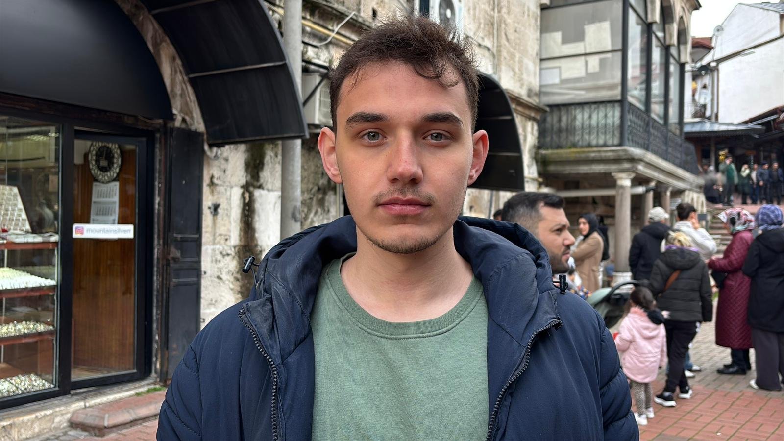 Oğuzhan EKE/BOLU, (DHA)- BOLU’da, altın fiyatlarındaki düşüşün ardından bir kuyumcu