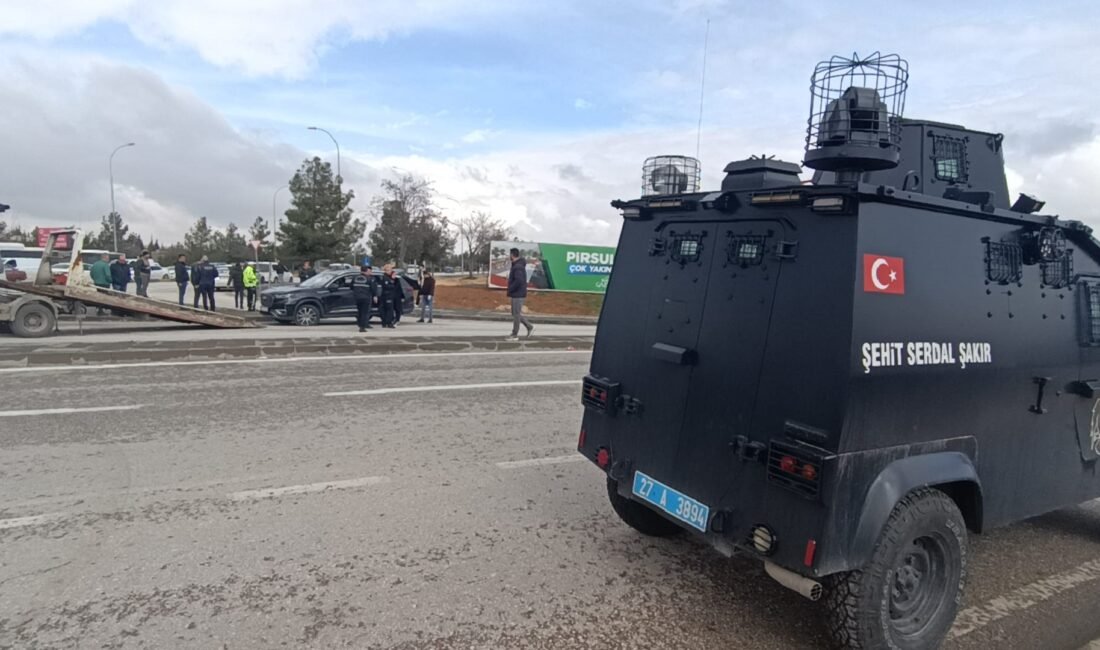 Nuray UZATMAZ/GAZİANTEP, (DHA)- GAZİANTEP'te polisin ‘dur’ ihtarına uymayan ve 8