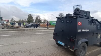Nuray UZATMAZ/GAZİANTEP, (DHA)- GAZİANTEP'te polisin ‘dur’ ihtarına uymayan ve 8