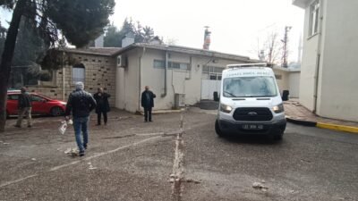 Ahmet ATMACA-Nuray UZATMAZ/GAZİANTEP, (DHA)- GAZİANTEP’te, forkliftin sepetinden düşüp yaralanan fabrika