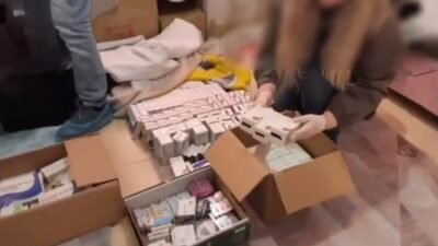 Nuray UZATMAZ/GAZİANTEP, (DHA)-GAZİANTEP’te polisin düzenlediği kaçak ilaç operasyonunda 1 kişi