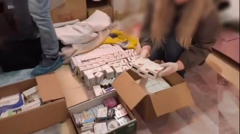 Nuray UZATMAZ/GAZİANTEP, (DHA)-GAZİANTEP’te polisin düzenlediği kaçak ilaç operasyonunda 1 kişi