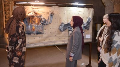 Salih TEKİN/ERZURUM, (DHA)- ERZURUM Atatürk Üniversitesi Güzel Sanatlar Fakültesi Tekstil