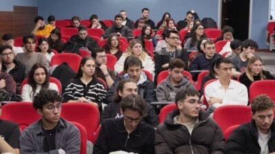 Melike USLU- Harun ŞAHBAZOĞLU/İSTANBUL, (DHA)- GENÇLER parayı kazanmayı öğreniyor ama