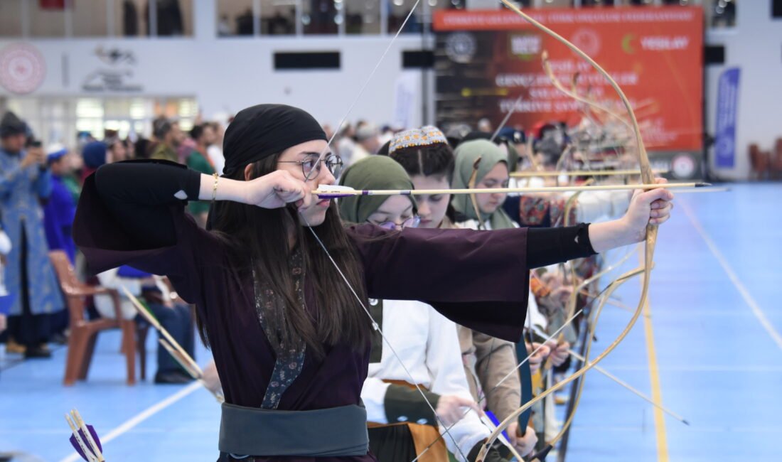 Gökhan İÇKİLLİ / SAMSUN, (DHA)- GELENEKSEL Türk Okçuluk Gençler ve