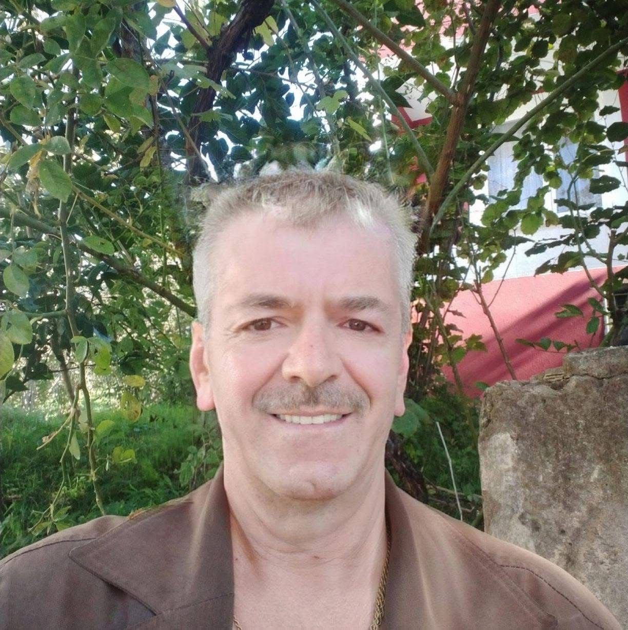 Hakan KABAHASANOĞLU/GİRESUN, (DHA)- GİRESUN'da, 2 katlı evde çıkan yangında Fevzi