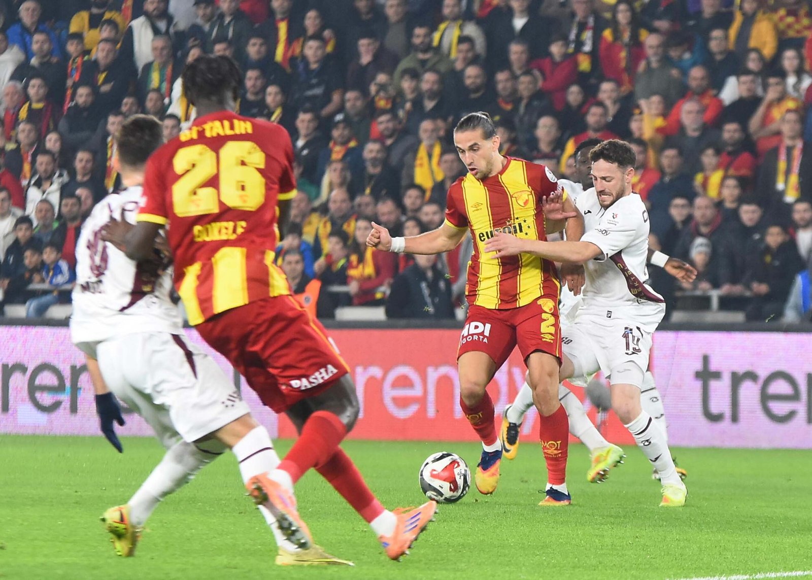 Onur ATIŞ / İZMİR, (DHA)- SÜPER Lig'de bir maçı eksik