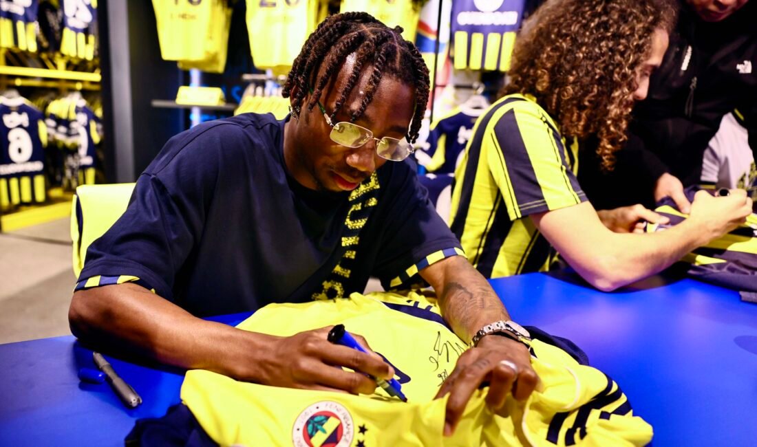 Doğukan DEMİRKIRDI / İSTANBUL, (DHA)- FENERBAHÇE forması giyen Matteo Guendouzi,