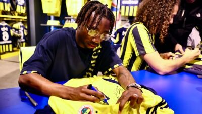 Doğukan DEMİRKIRDI / İSTANBUL, (DHA)- FENERBAHÇE forması giyen Matteo Guendouzi,
