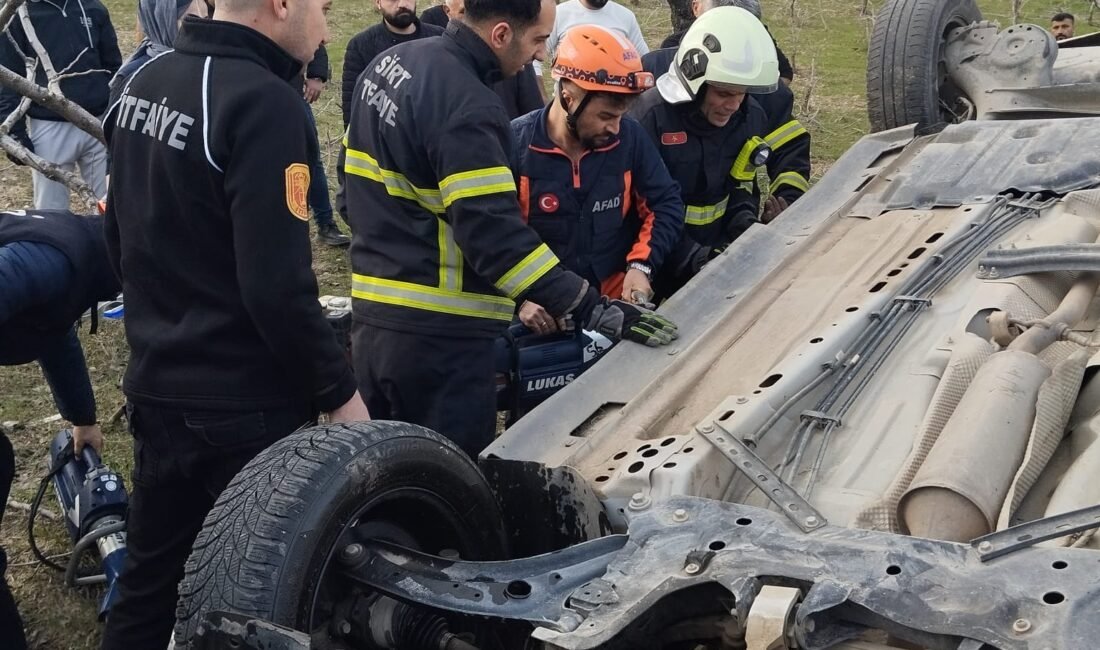 Akif ÖZALP/ SİİRT, (DHA)- SİİRT’te hafif ticari aracın şarampole yuvarlandığı