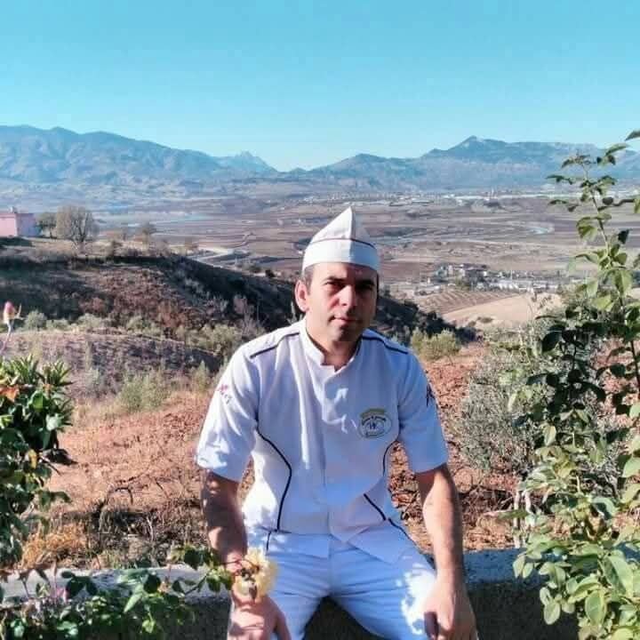 Ömer KOÇ/KAHRAMANMARAŞ, (DHA)- KAHRAMANMARAŞ’ta halı sahada maç yaparken, durduğu kalede