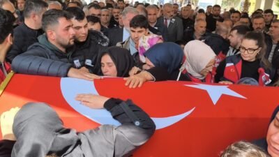 Alican GÜMÜŞ-Mehmet KOCACIK/KIRIKHAN (Hatay), (DHA)- AĞRI'da askeri araç kazasında şehit