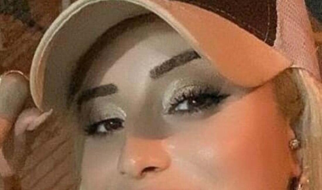 Kadir ÖZEN/İZMİR, (DHA)- İZMİR'in Bayraklı ilçesinde boşandığı 2 çocuğunun annesi