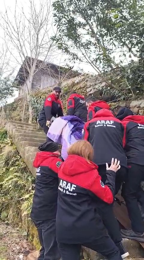 Mehmet Can PEÇE/ARDEŞEN (Rize), (DHA)- RİZE'nin Ardeşen ilçesinde Ramazan Bayramı