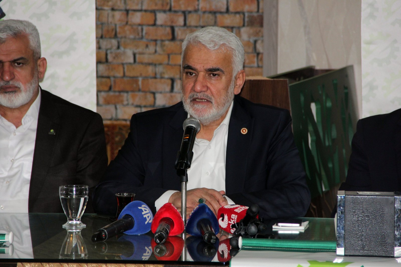 Aziz ÖNAL/ BİNGÖL, (DHA)- HÜDA PAR Genel Başkanı Zekeriya Yapıcıoğlu,