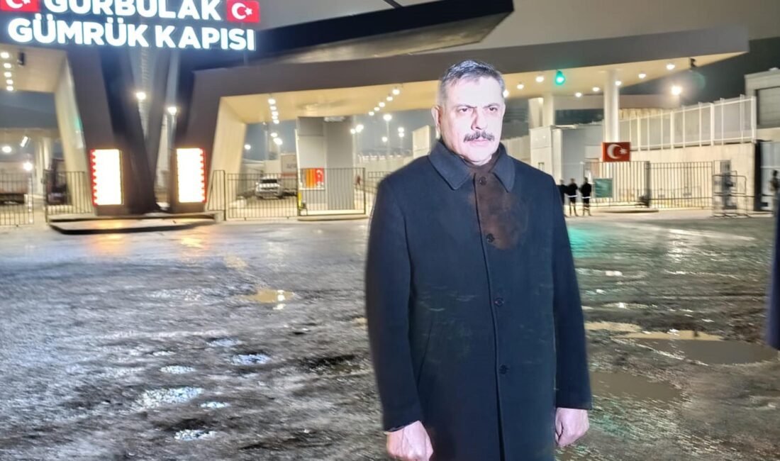 İçişleri Bakanı Çiftçi, Gürbulak Sınır Kapısı’nda incelemede bulundu Ümit OKTAN/ AĞRI, (DHA)- İÇİŞLERİ Bakanı Mustafa Çiftçi, İran’a açılan