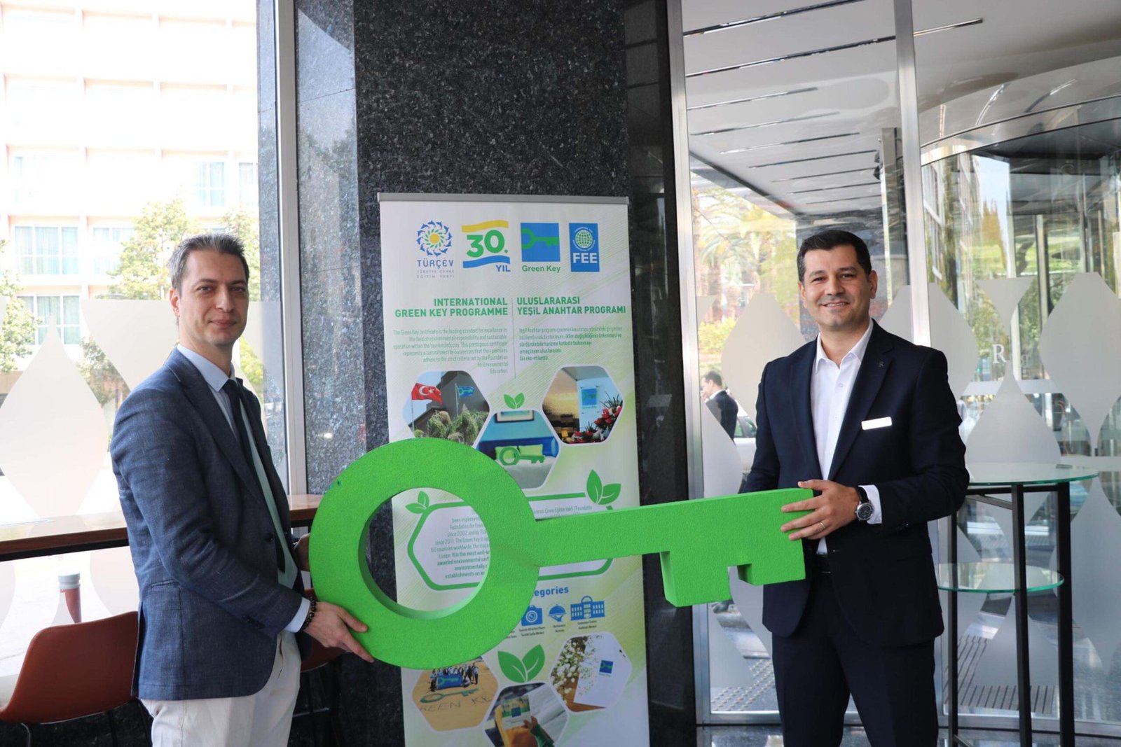 Yağmur ÖNGÜN/İZMİR, (DHA)- TÜRKİYE Etraf Eğitim Vakfı (TÜRÇEV) İzmir ve