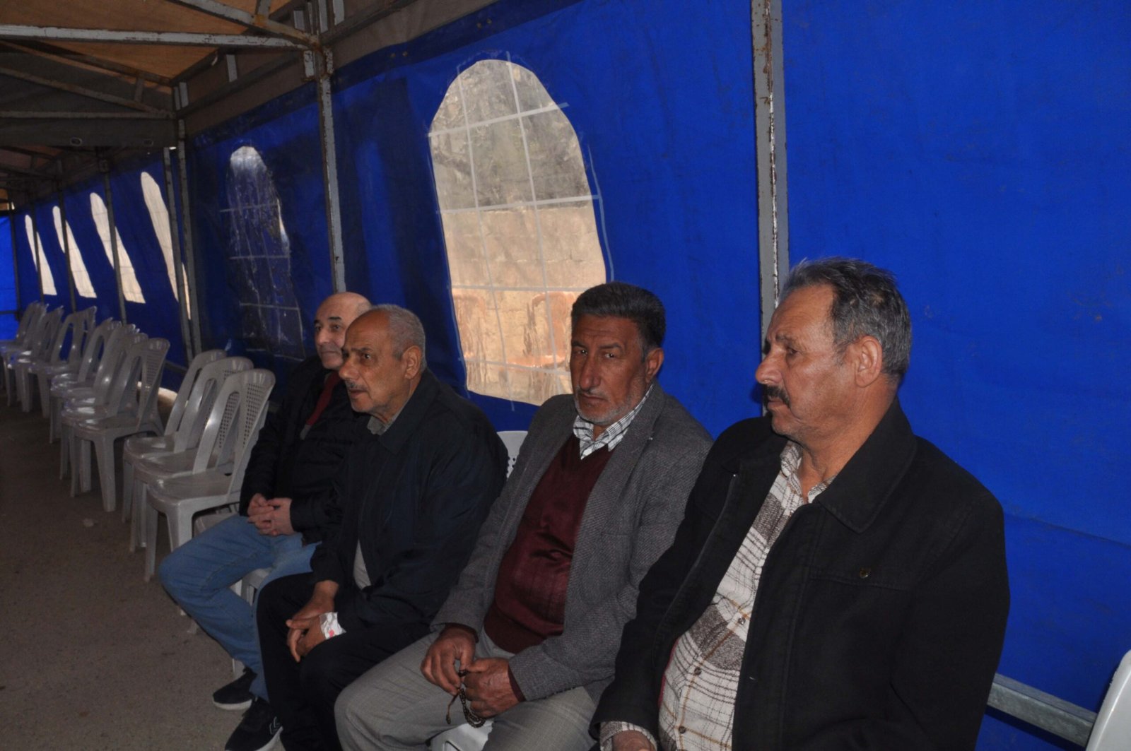 Ferhat DERVİŞOĞLU-Cuma Yunus YAŞATIR/REYHANLI (Hatay), (DHA)-İRAN'da İsrail füzesinin TIR'a isabet