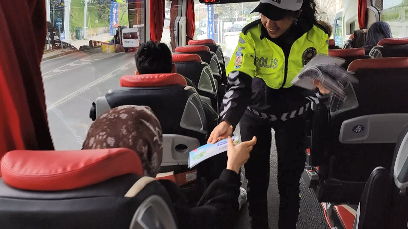 Emre KURT / İSTANBUL, (DHA)- 15 Temmuz Demokrasi Otogarı'nda Ramazan