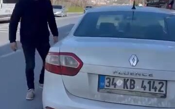 Hiba HAKBİLİR- İhsan DÖRTKARDEŞ / İSTANBUL, (DHA)- AVCILAR'da trafikte çıkan