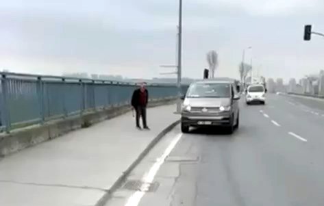 İhsan DÖRTKARDEŞ- Ramazan İŞİKLİ / İSTANBUL (DHA) - Avcılar'da trafikte