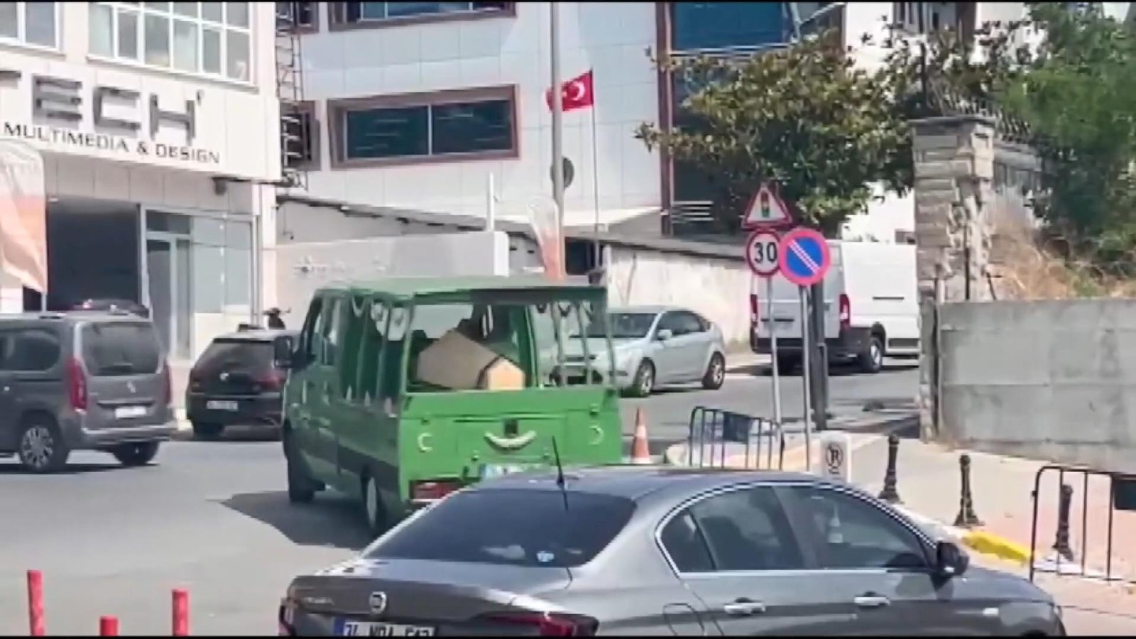 Ceyda YEŞİLOĞLU /İSTANBUL, (DHA) – KÜÇÜKÇEKMECE’de, eski polis memuru Cemil