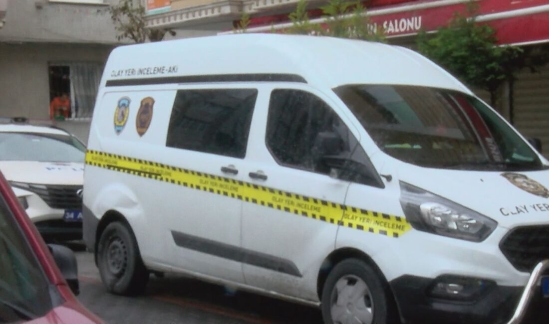 İSTANBUL, (DHA)- BAĞCILAR'da yangın söndürme tüpü dolumu yapılan iş yerinde