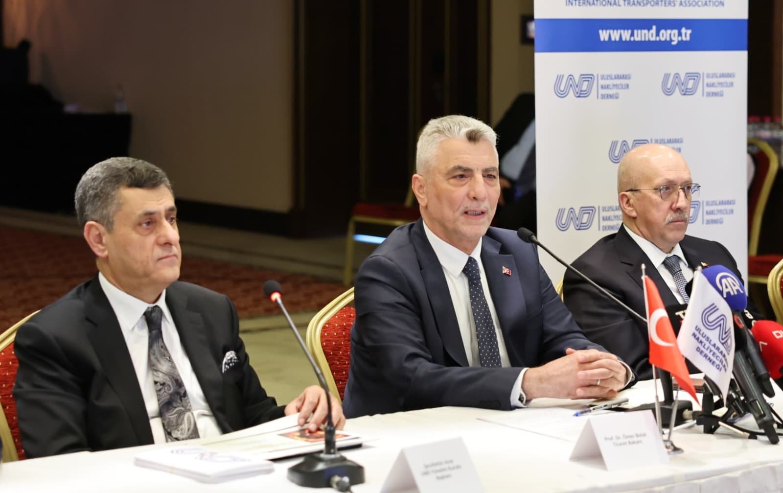 Mert ORDU / İSTANBUL, (DHA)- ULUSLARARASI Nakliyeciler Derneği'nin iftar programında