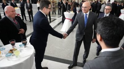 İSTANBUL, (DHA) – BAKIRKÖY Adliyesi’nde Ramazan Bayramı dolayısıyla bayramlaşma töreni