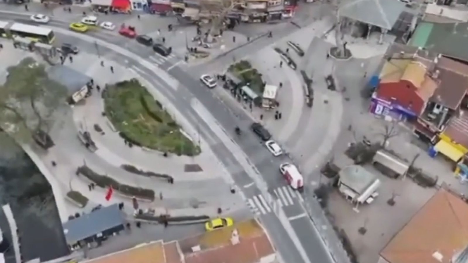 Mert ORDU/İSTANBUL,(DHA)- BEYKOZ'da polis ekiplerinin gerçekleştirdiği dron destekli trafik denetiminde,