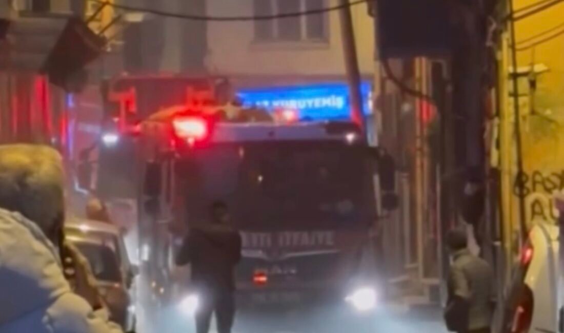 Doğan Can CESUR / İSTANBUL (DHA) - BEYOĞLU’nda 3 katlı