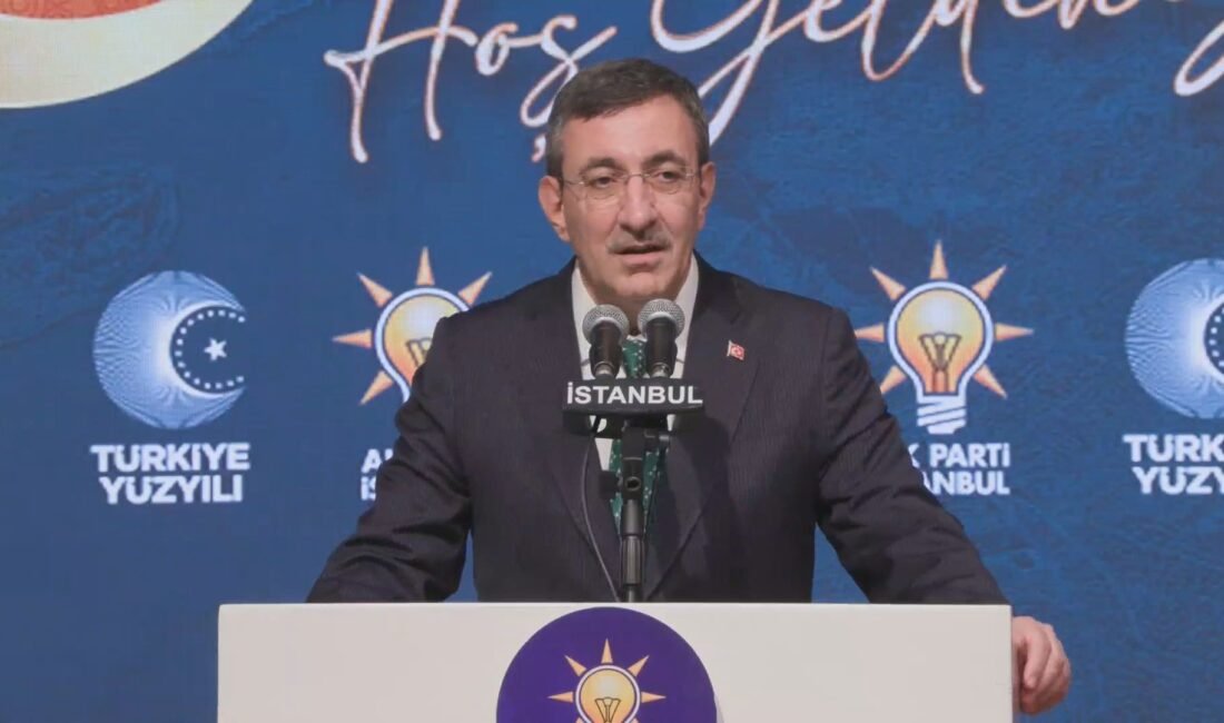 Harun ŞAHBAZOĞLU/İSTANBUL,(DHA)- AK Parti İstanbul İl Başkanlığı'nda düzenlenen Doğu ve