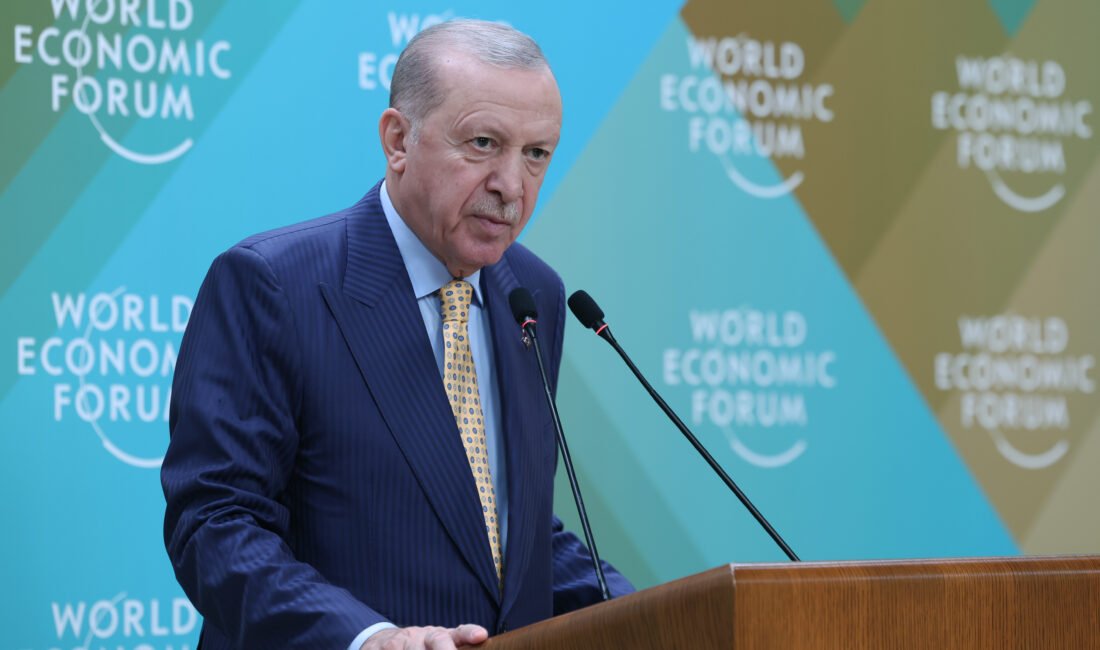 İstanbul- Cumhurbaşkanı Erdoğan, WEF Türkiye Ülke Stratejisi Toplantısı’na katıldı Tuğçe SEZER ODABAŞI-Ulaşcan ÖZER/- CUMHURBAŞKANI Recep Tayyip Erdoğan, Cumhurbaşkanlığı Dolmabahçe