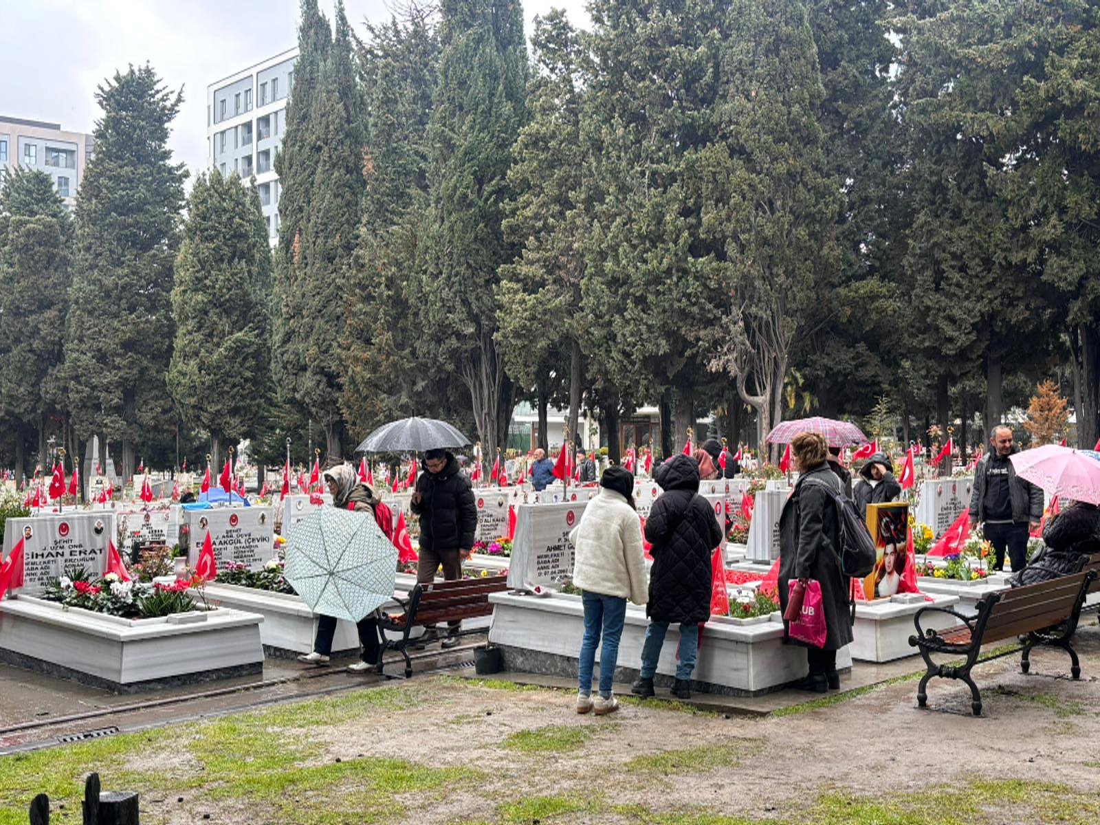Ayşe GÜREL- Mehmet ALA / İSTANBUL, (DHA)- RAMAZAN Bayramının ilk
