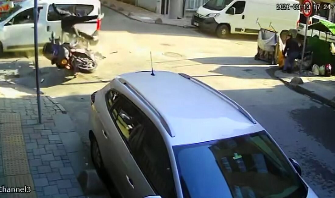 İstanbul- Esenler’de yine aynı noktada kaza; 1’i çocuk 2 yaralı Özgür EREN / İSTANBUL, (DHA)- ESENLER'de daha önce birçok yaralamalı