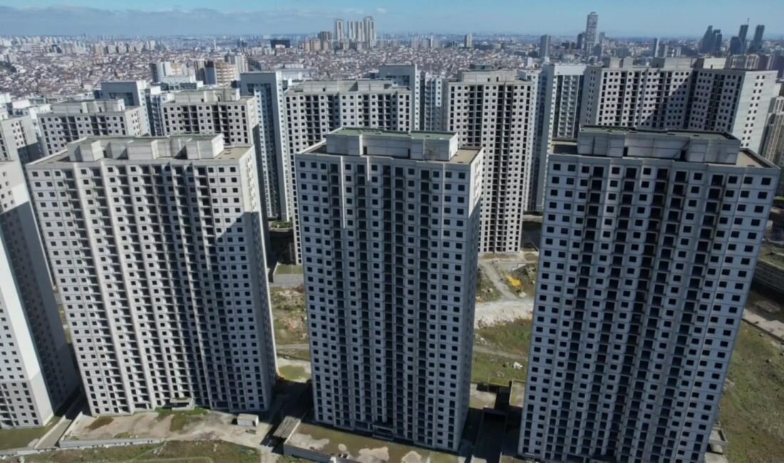 İstanbul – Esenyurt’ta 15 yıldır inşaatı süren gökdelenleri yapan şirkete soruşturma; kayyım atandı Ayşe GÜREL- Vehbi DEMİR/İSTANBUL (DHA) Esenyurt'ta İnnovi 4 projesi kapsamında