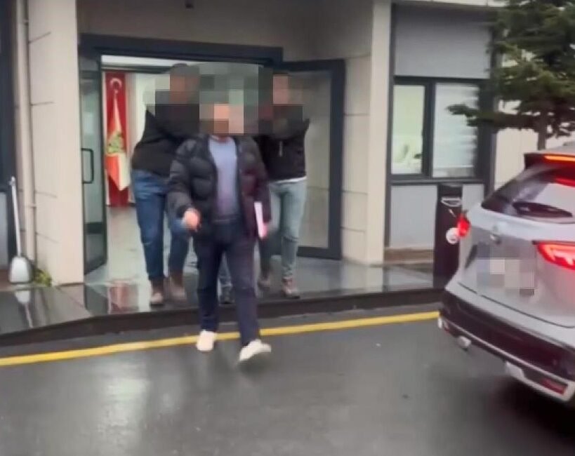 Vehbi DEMİR / İSTANBUL, (DHA)- FATİH'te H.A.(30), boşanma aşamasındaki eşi