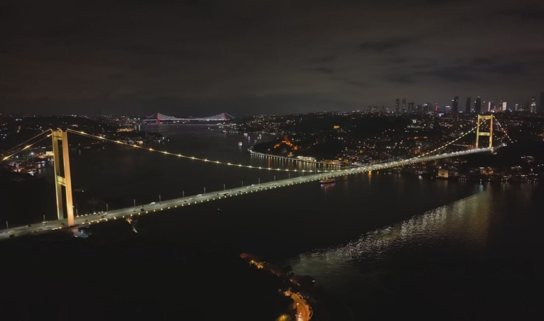 Mert ORDU/İSTANBUL,(DHA)- FATİH Sultan Mehmet (FSM) Köprüsü Türkiye Endometriozis ve