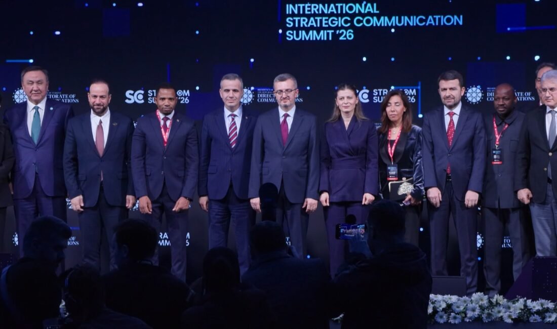 İstanbul- İletişim Başkanı Duran, STRATCOM Zirvesi’nin kapanış konuşmasını yaptı Gülseren KARAPINAR- Fırat ALKIZ / İSTANBUL, (DHA)- STRATCOM Zirvesi’nde konuşan