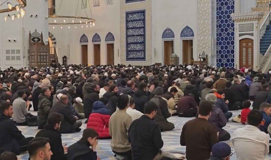 Baran AKKAYA - Mert ORDU/İSTANBUL,(DHA)- İSTANBUL'da Kadir Gecesi'ni idrak etmek