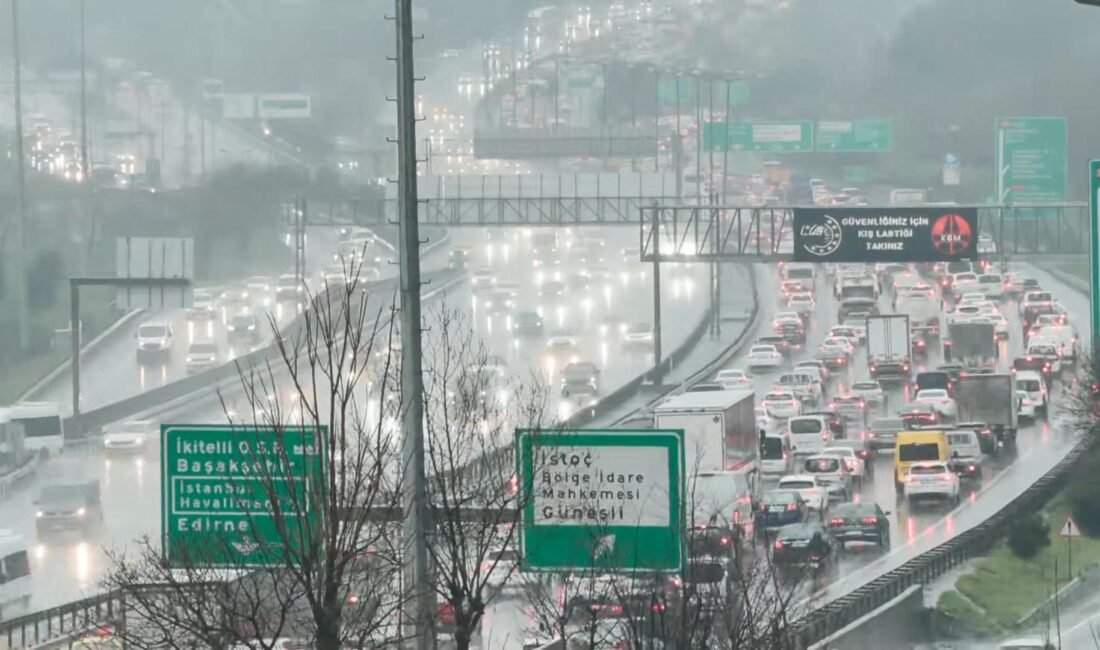 Harun ŞAHBAZOĞLU / İSTANBUL, (DHA) - İSTANBUL'da sağanak yağışın da