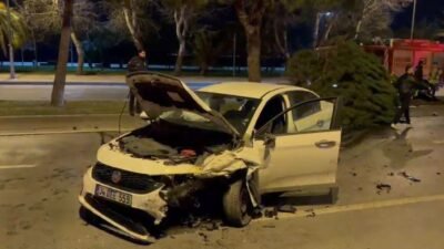 Mehmet Kaan KURT/İSTANBUL,(DHA)- KARTAL sahil yolunda sürücüsünün makas atarak ilerlediği