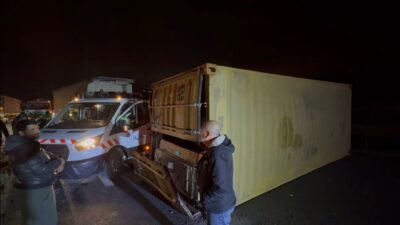 Mehmet Kaan KURT/İSTANBUL,(DHA)- KUZEY Marmara Otoyolu'nda aynı yönde ilerleyen 2