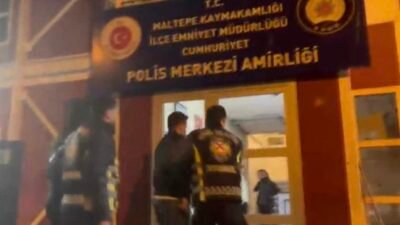 Mert ORDU/İSTANBUL,(DHA)- MALTEPE'de trafikte araçtan inerek yayaya saldıran 2 kişi