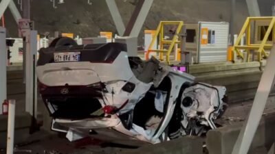Mehmet Kaan KURT/İSTANBUL,(DHA)- PENDİK, Kuzey Marmara Otoyolu’nda gişelere çarpan otomobil,