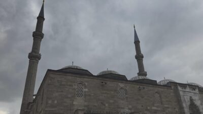Vehbi DEMİR / İSTANBUL, DHA) - TEDAVİ gördüğü hastanede 13