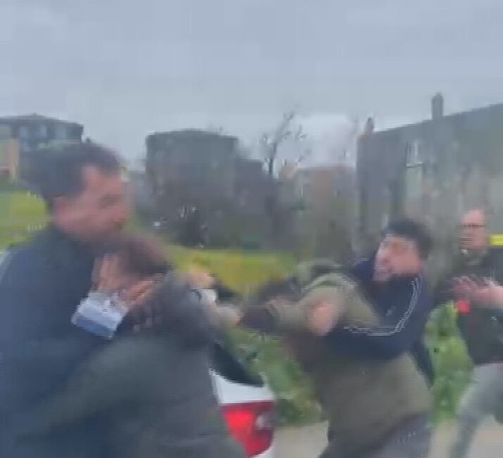 Uğur Samet AVCI/İSTANBUL,(DHA)- SİLİVRİ'de ehliyet sınavını geçemeyen sürücü adayı, sınavın