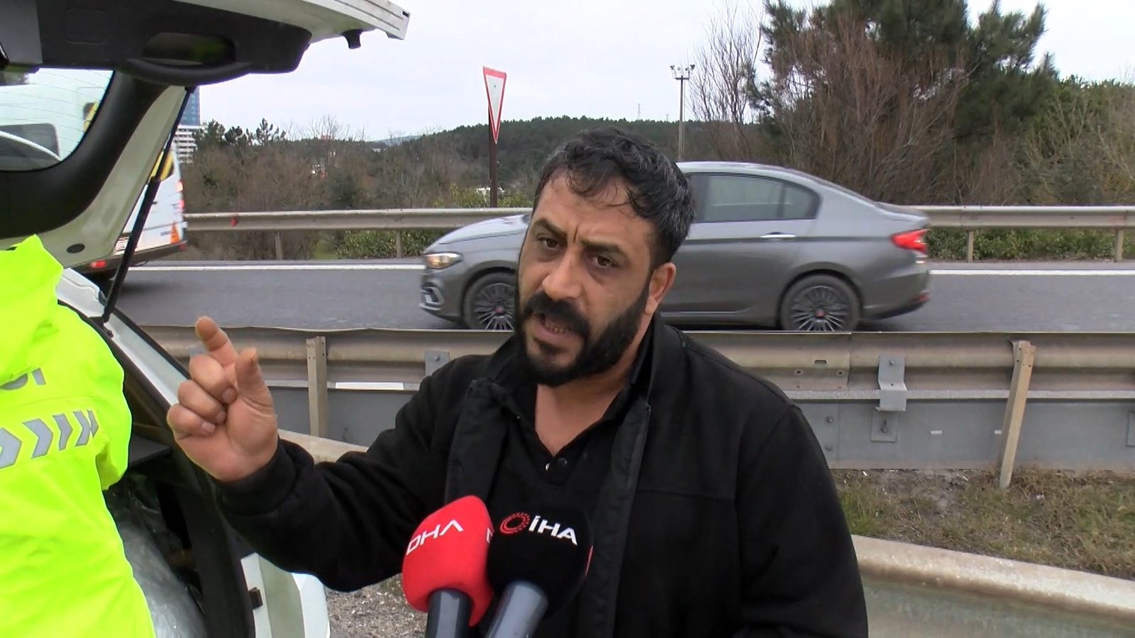 İsa ALMAÇAYIR / İSTANBUL, (DHA)- Ümraniye'de taralı alanı ihlal ederek