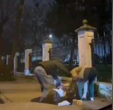 Vehbi DEMİR / İSTANBUL, (DHA) ZEYTİNBURNU'nda iddiaya göre, bir kişi