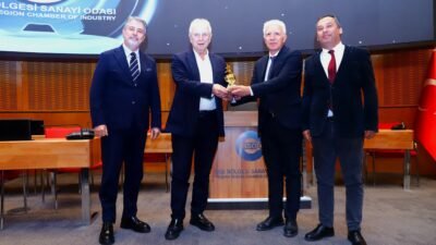 İZMİR, (DHA)- İZMİR Yüksek Teknoloji Enstitüsü (İYTE), akademi ile sanayi